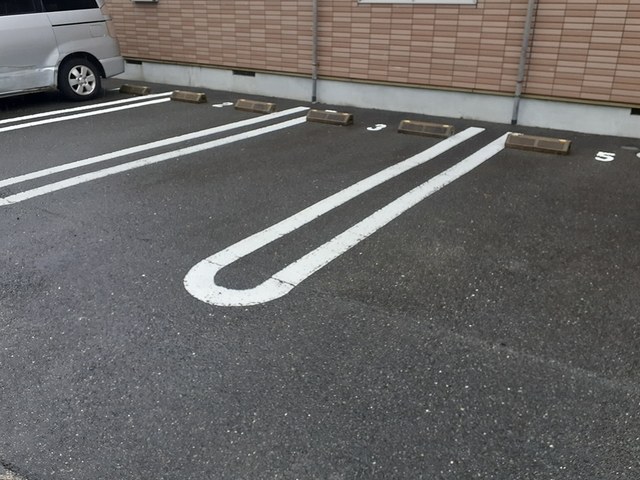 メゾン・ソウザⅡ 駐車場