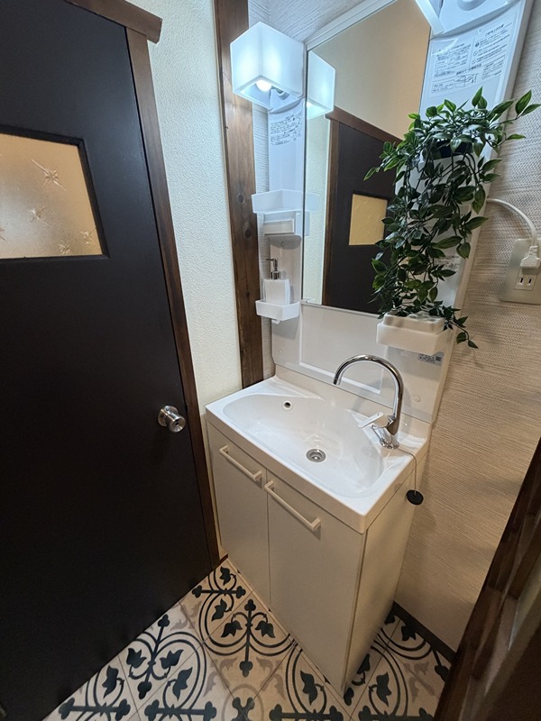 招提南町3丁目4-12　貸家 洗面所