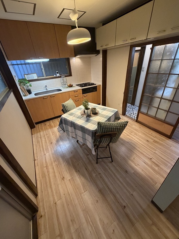 招提南町3丁目4-12　貸家 リビング