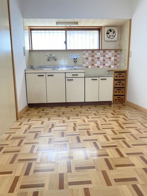 出口2丁目5-8　貸家 キッチン