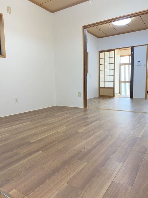 出口2丁目5-8　貸家 ベッドルーム