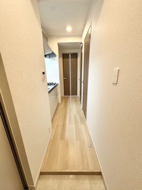 楽園 玄関