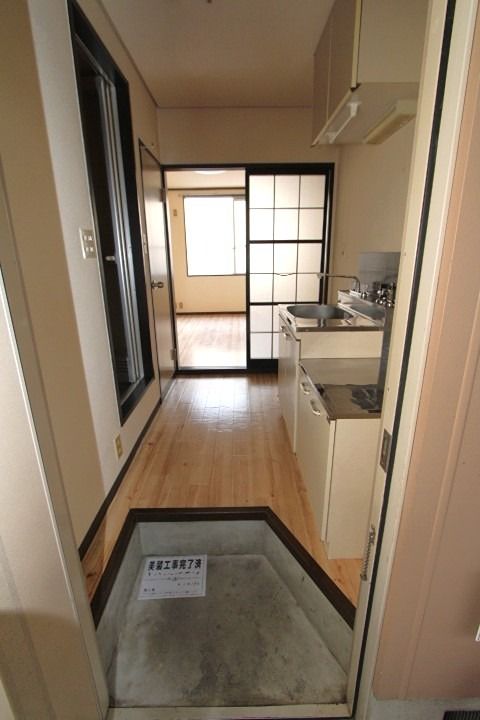 サンシャインハイツ 玄関