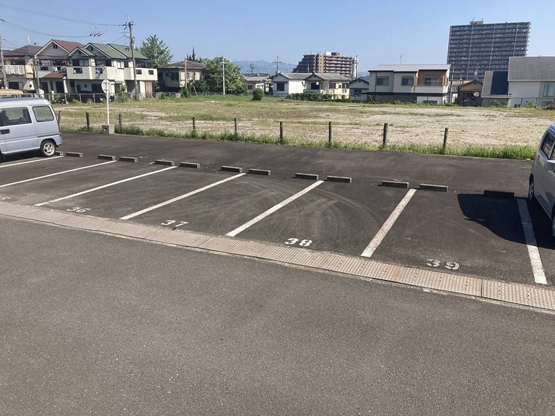 ビレッジハウス星ヶ丘1号棟 駐車場