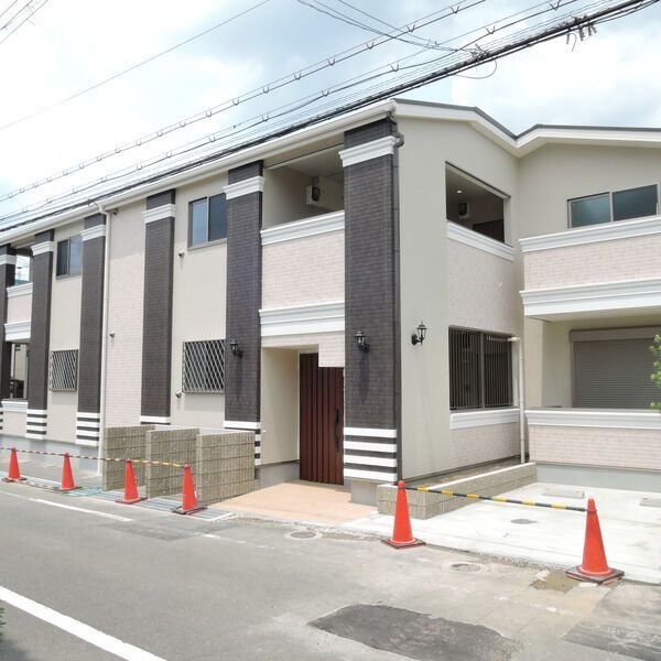 アジャート・K 外観