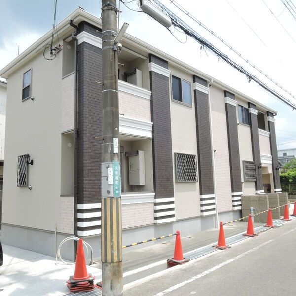 アジャート・K 外観