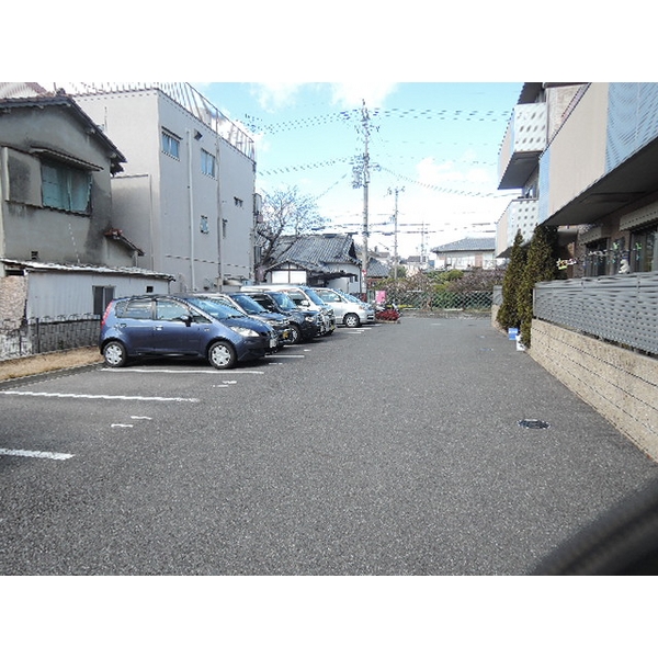 ベルヴィラージュ 駐車場