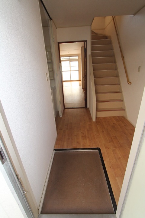 林ハイツ4号　戸建 玄関