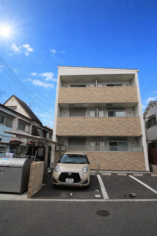 クリエオーレ春日元町 外観