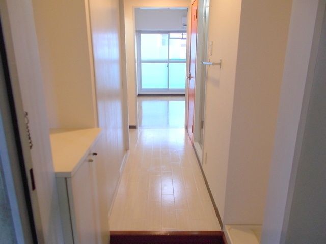 ラフィーネ枚方 玄関