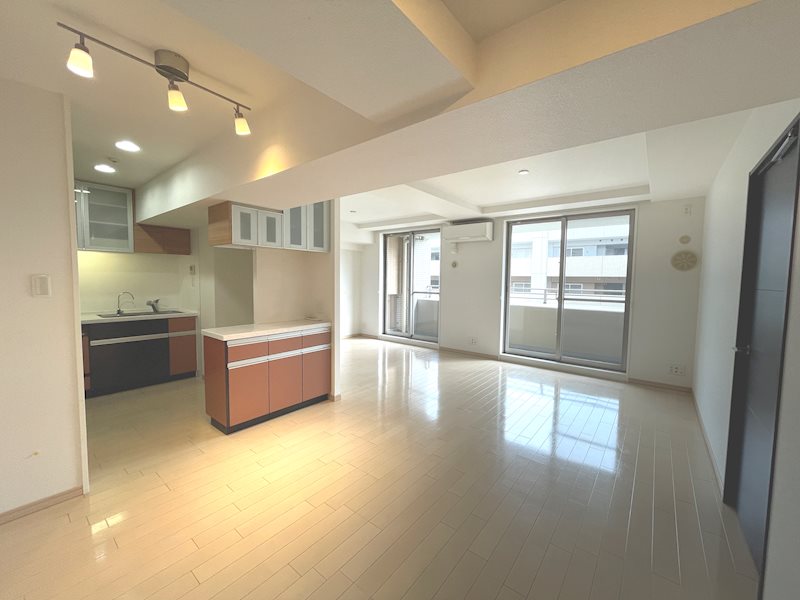 ライオンズマンション横濱元町キャナリシア リビング