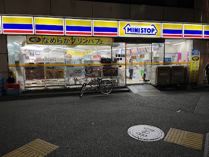コスモシティ横浜石川町　 コンビニ