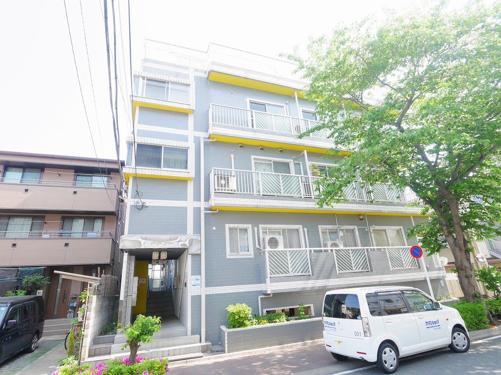 ロイヤルグレース 301号室 外観