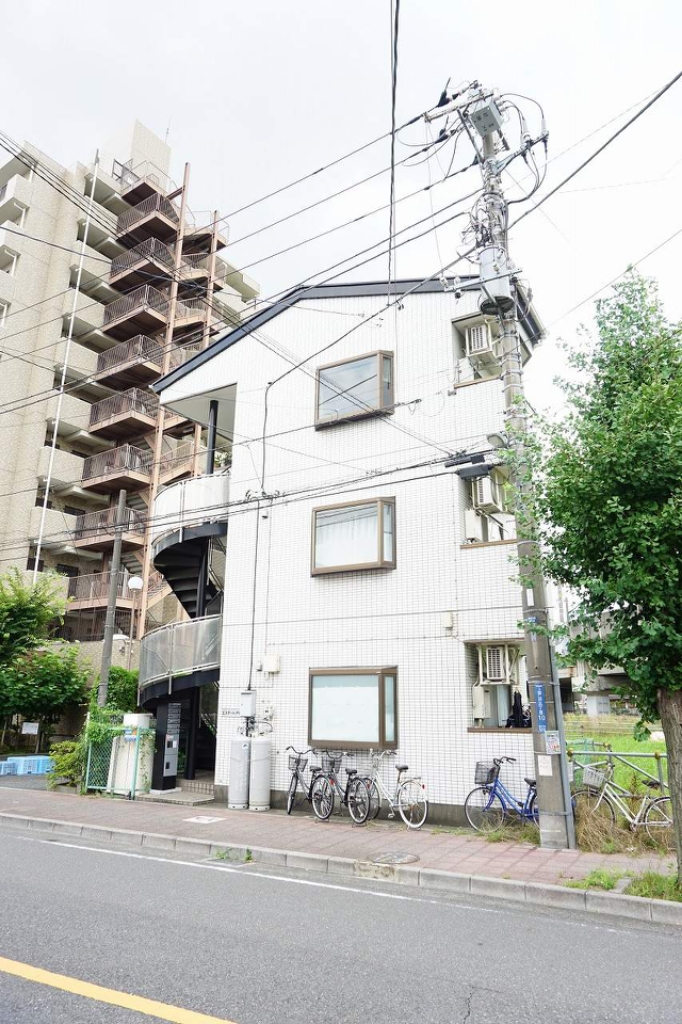 エステート戸田 302号室 外観