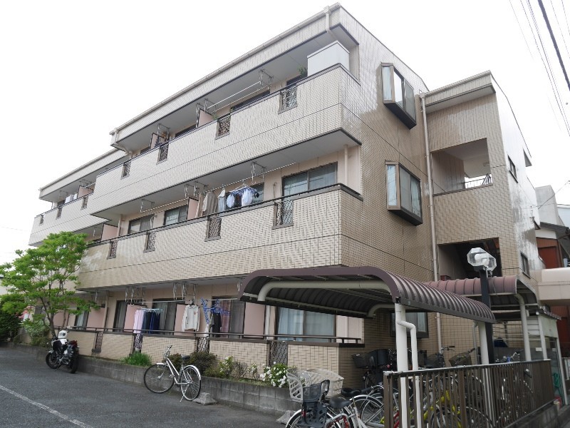 クリスティガーデン 301号室 外観