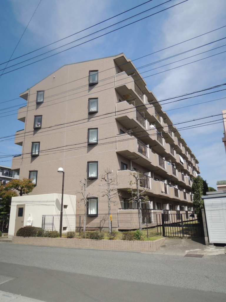 フレンドリー春大路 203号室 外観