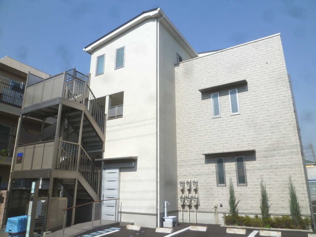 スカイサニー 102号室 外観