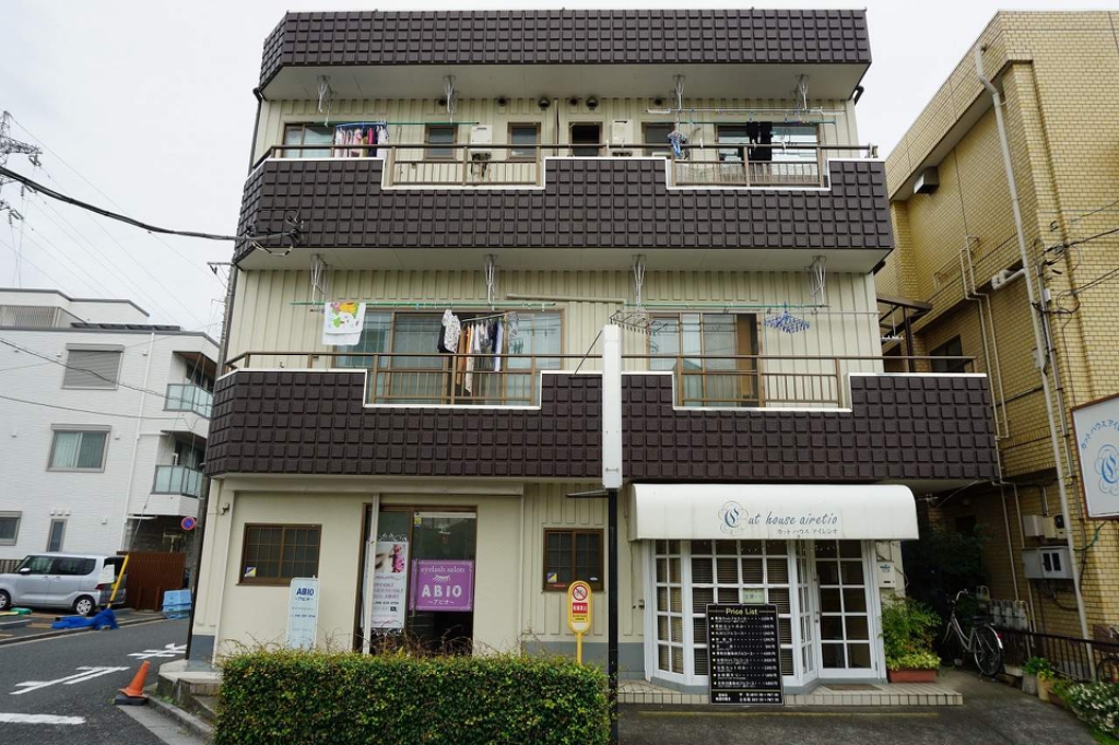 レオドラード飯塚 304号室 外観