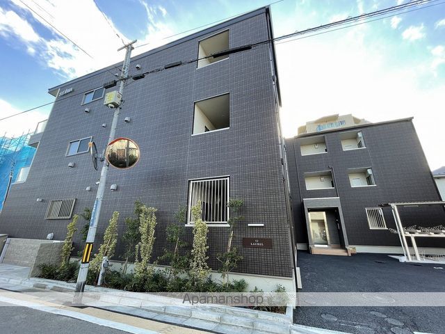 ローレル 外観