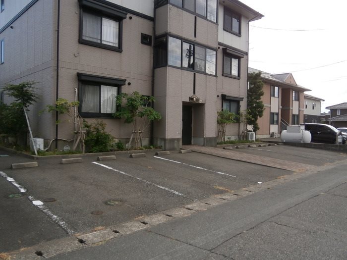 パークホームズ豊 駐車場