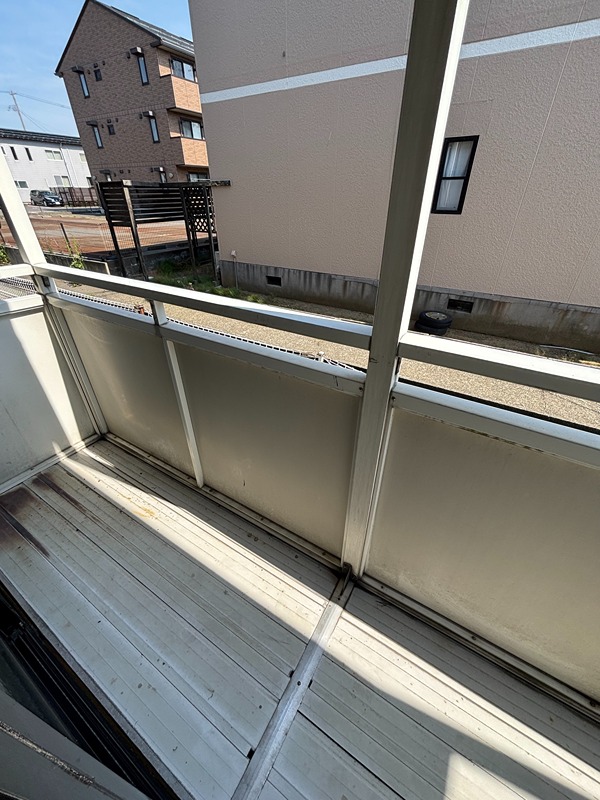 ロイヤルタウンノーブル B棟 ベランダ