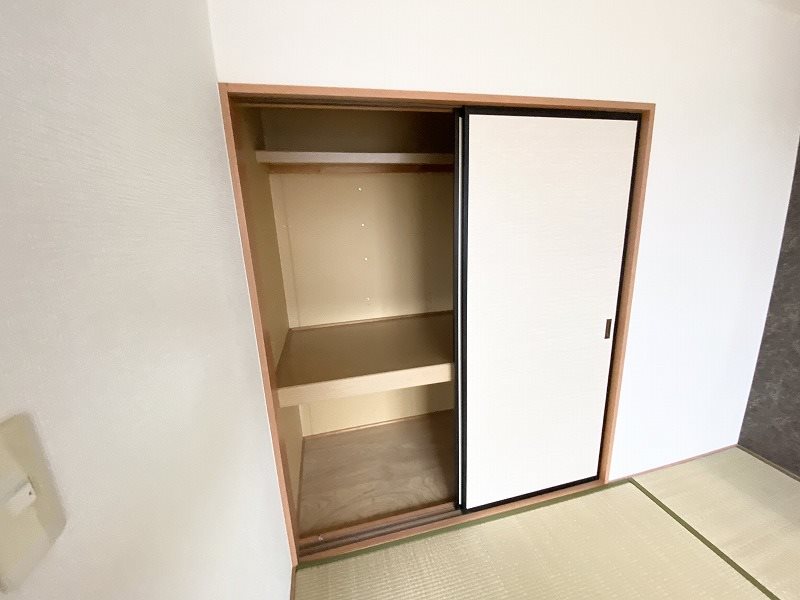 ハイツエトワールB棟 収納