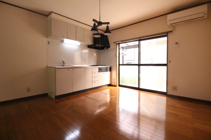 一ツ木壱番館 リビング