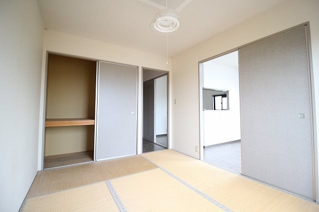 サンフレンズB棟 収納