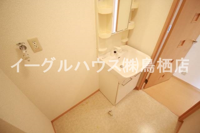 ヴェル・フォンセみやきＢ棟 洗面所