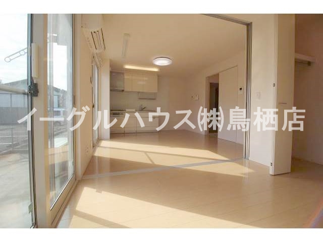 ルメート若葉Ⅱ リビング
