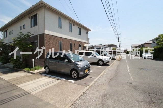 シャーメゾン　ノア 駐車場