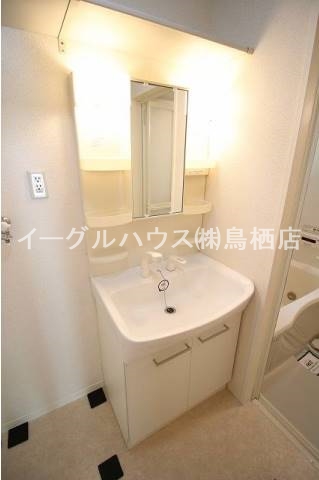 シャーメゾンA棟 洗面所