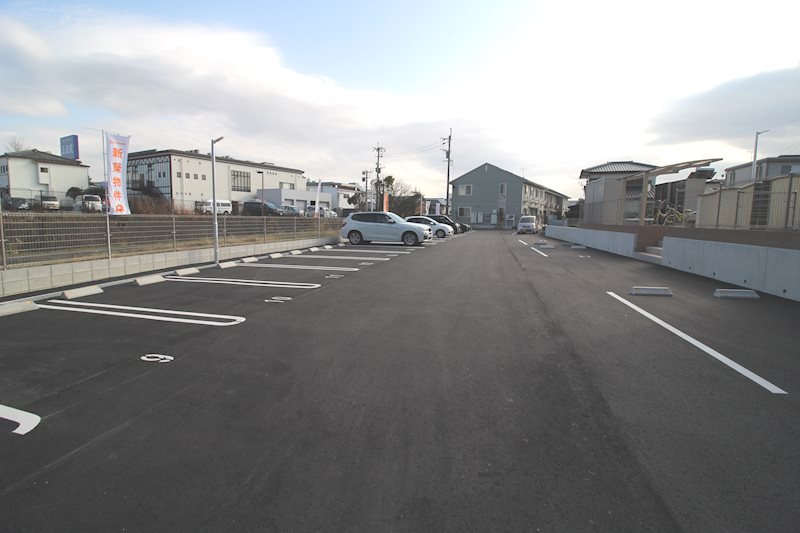 ヴィラージュ 駐車場