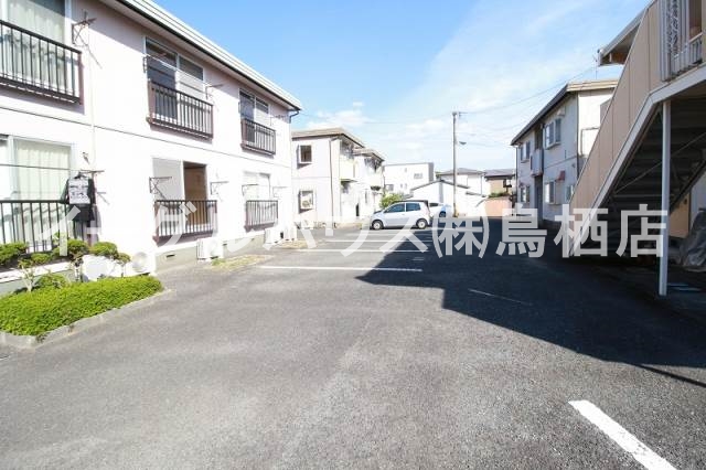 轟木ハイツC棟 駐車場