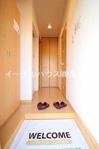ジュネス・鳥栖 玄関