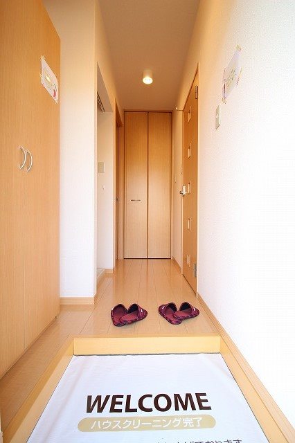 ジュネス・鳥栖 玄関