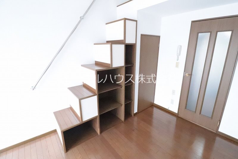 パル春日 収納