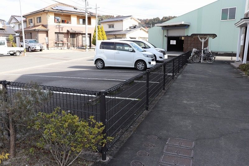 オアシスⅠ 駐車場