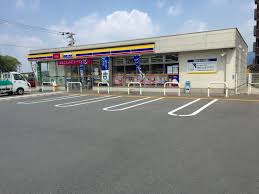 ビレッジ都府楼  コンビニ