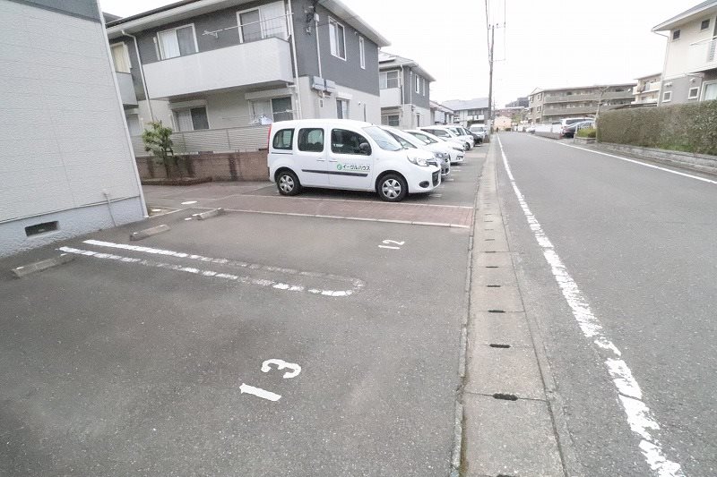 パストラルＡ棟 駐車場