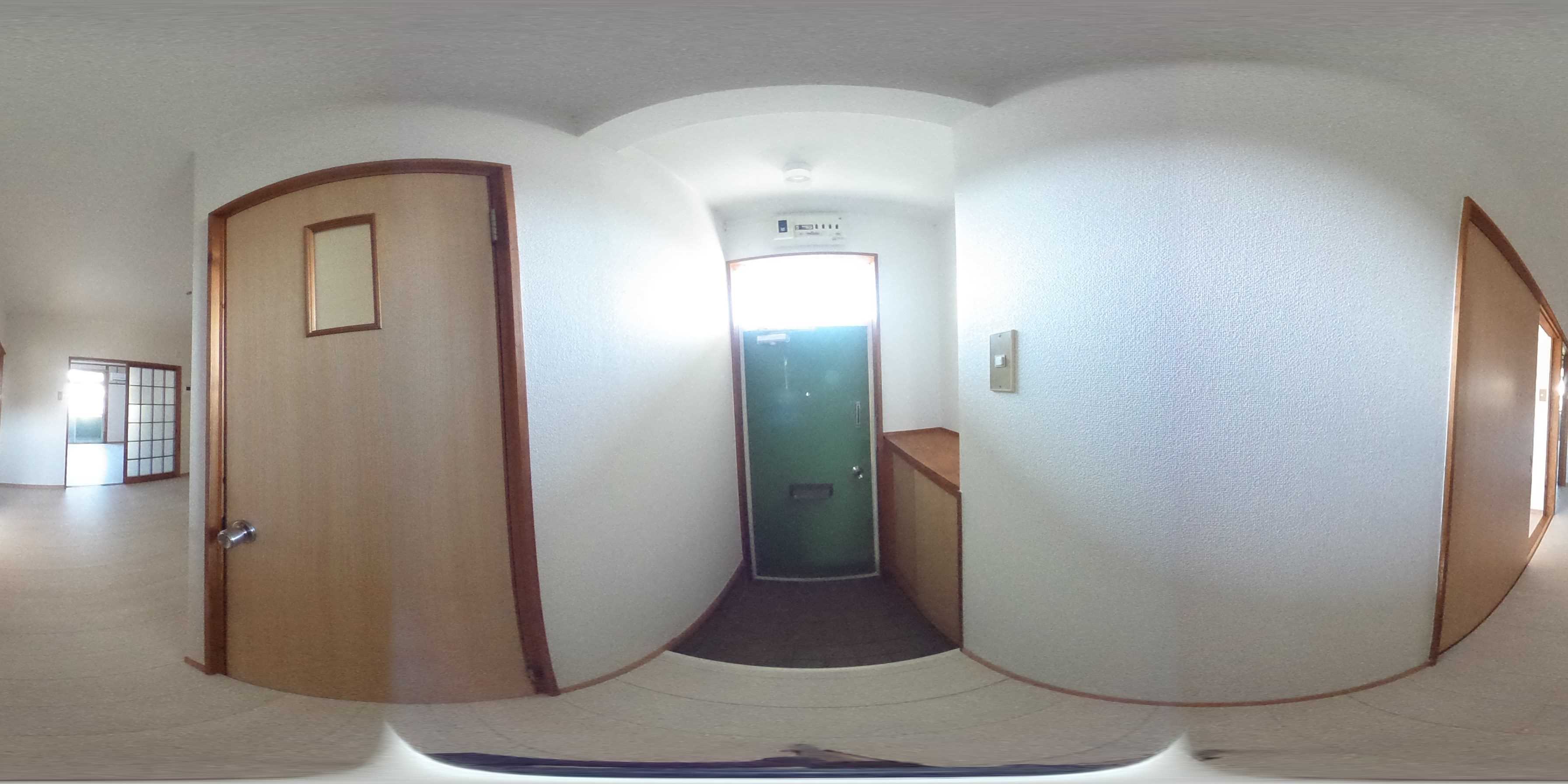 アーバン比佐津 玄関