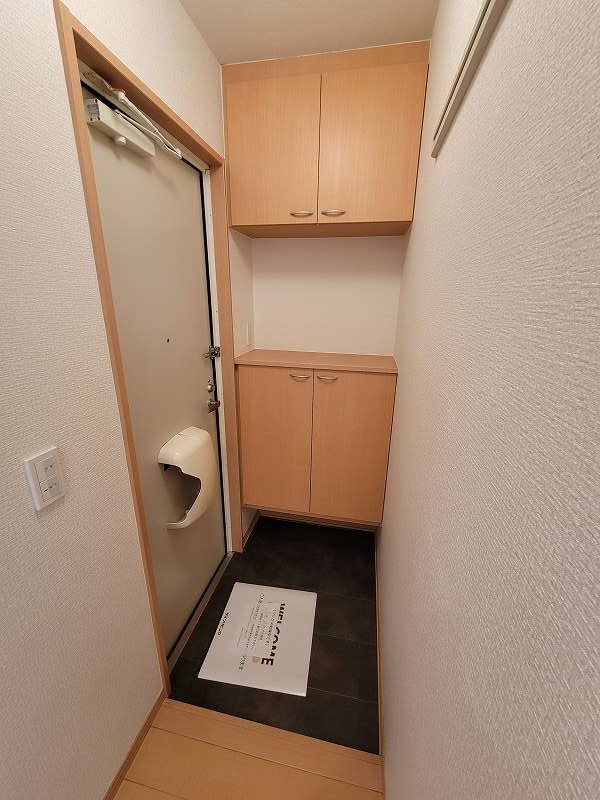 トマトヒルズ　B棟 玄関