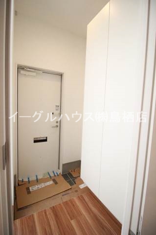 nido Padure Roza  玄関