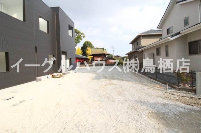 nido Padure Roza  駐車場
