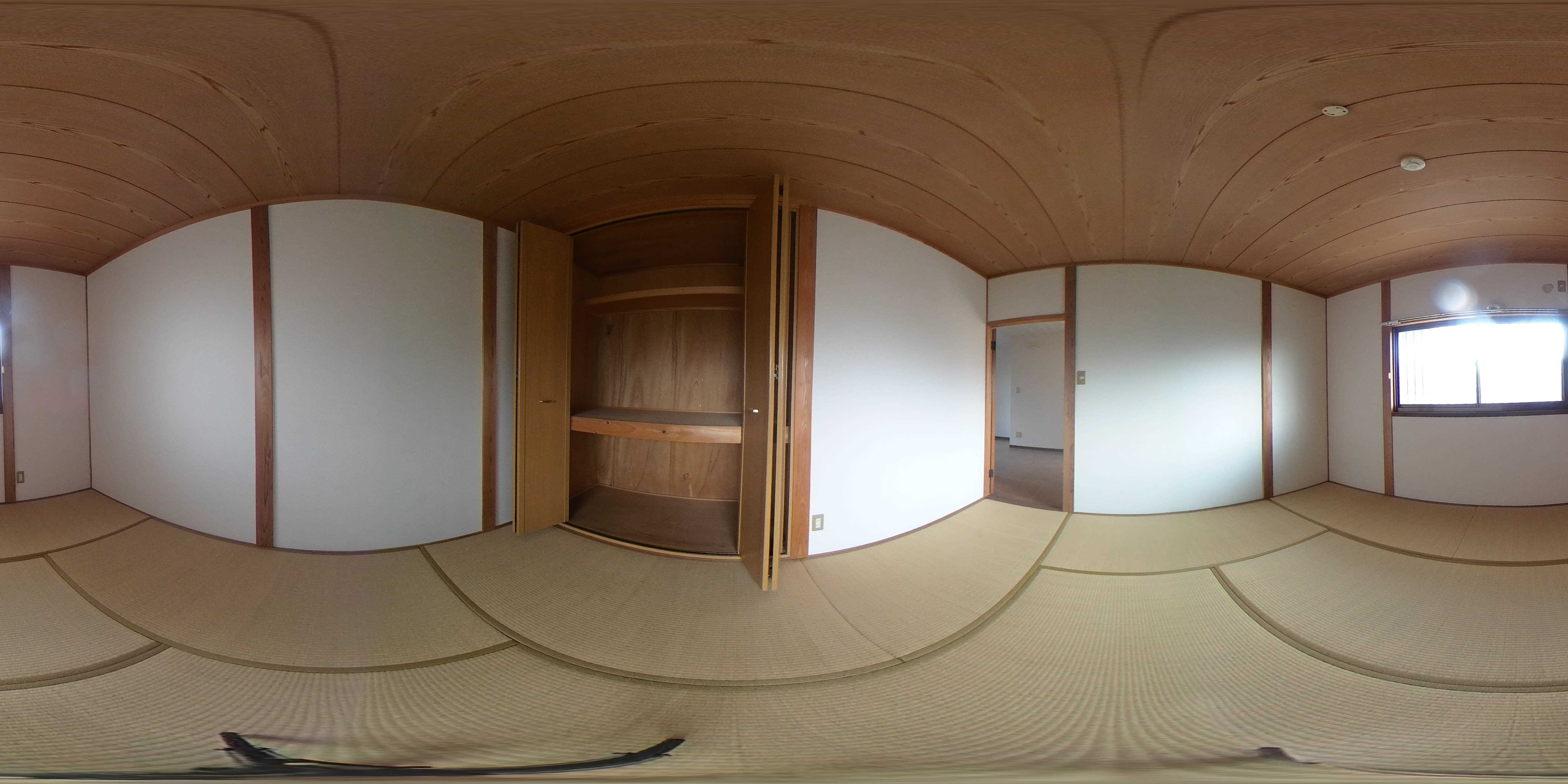 アンフィール原田 和室