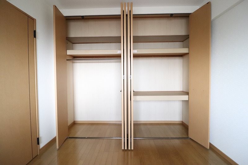 フォーレスト弐番館 収納