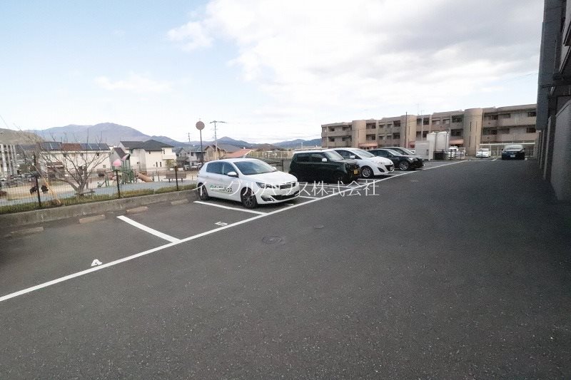 パークヒルズ長浦台 駐車場