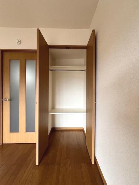 サバービア都府楼 収納