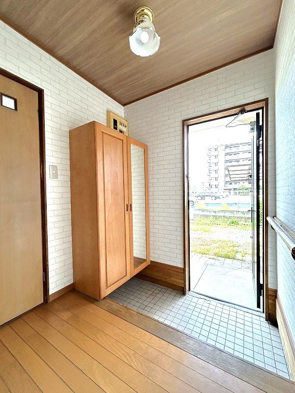 山田借家 玄関