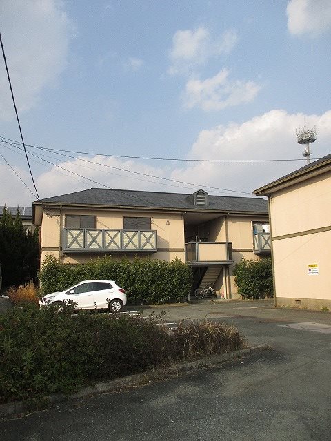 ルミエールB棟 駐車場